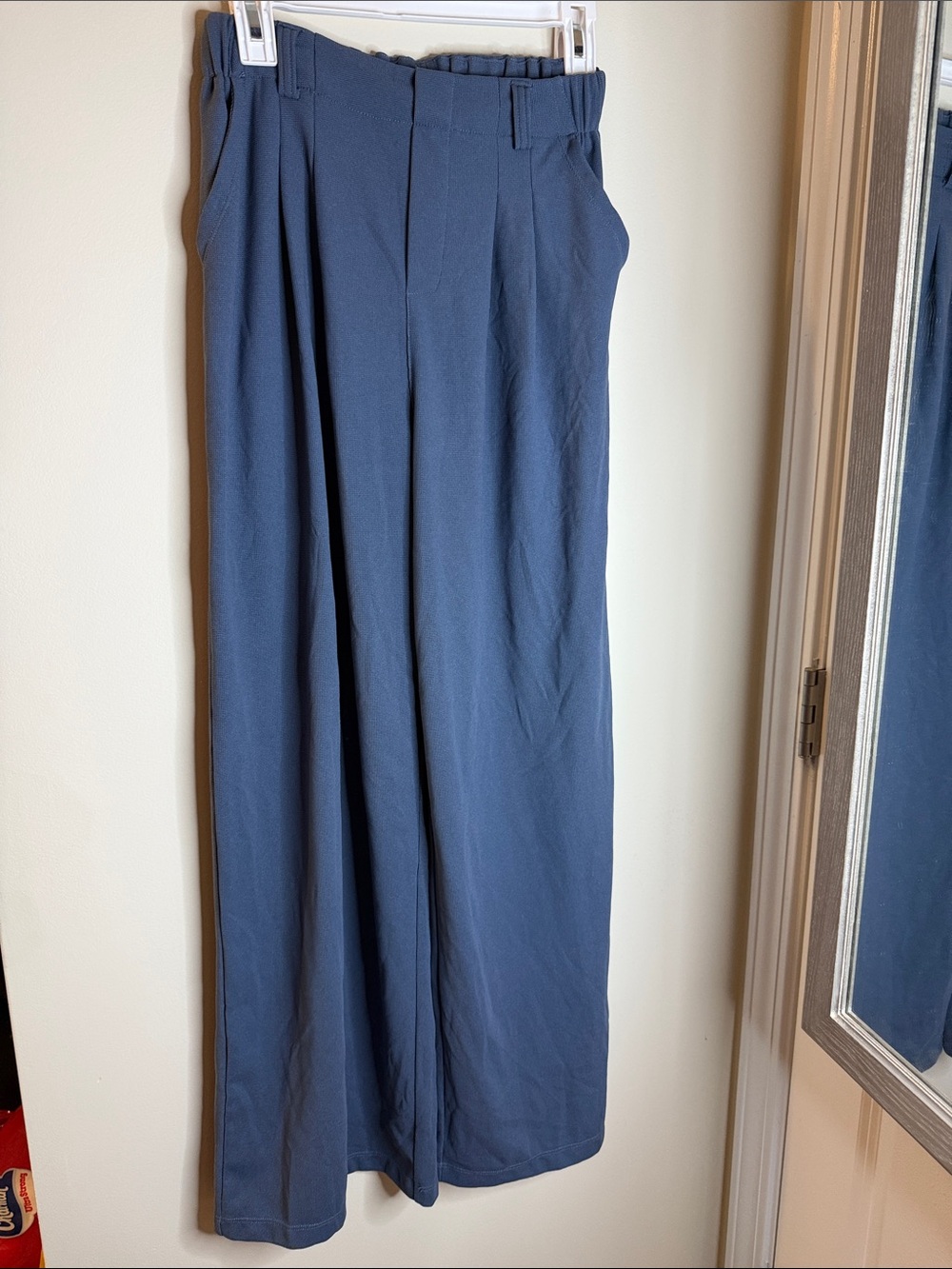 HALARA Navy Wide-Leg High-Rise Trousers